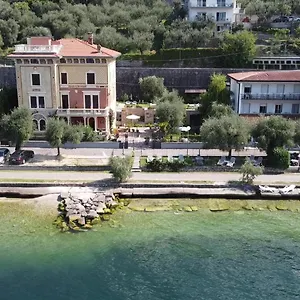 Torre - Atmosfera Romantica , Brenzone sul Garda Italia